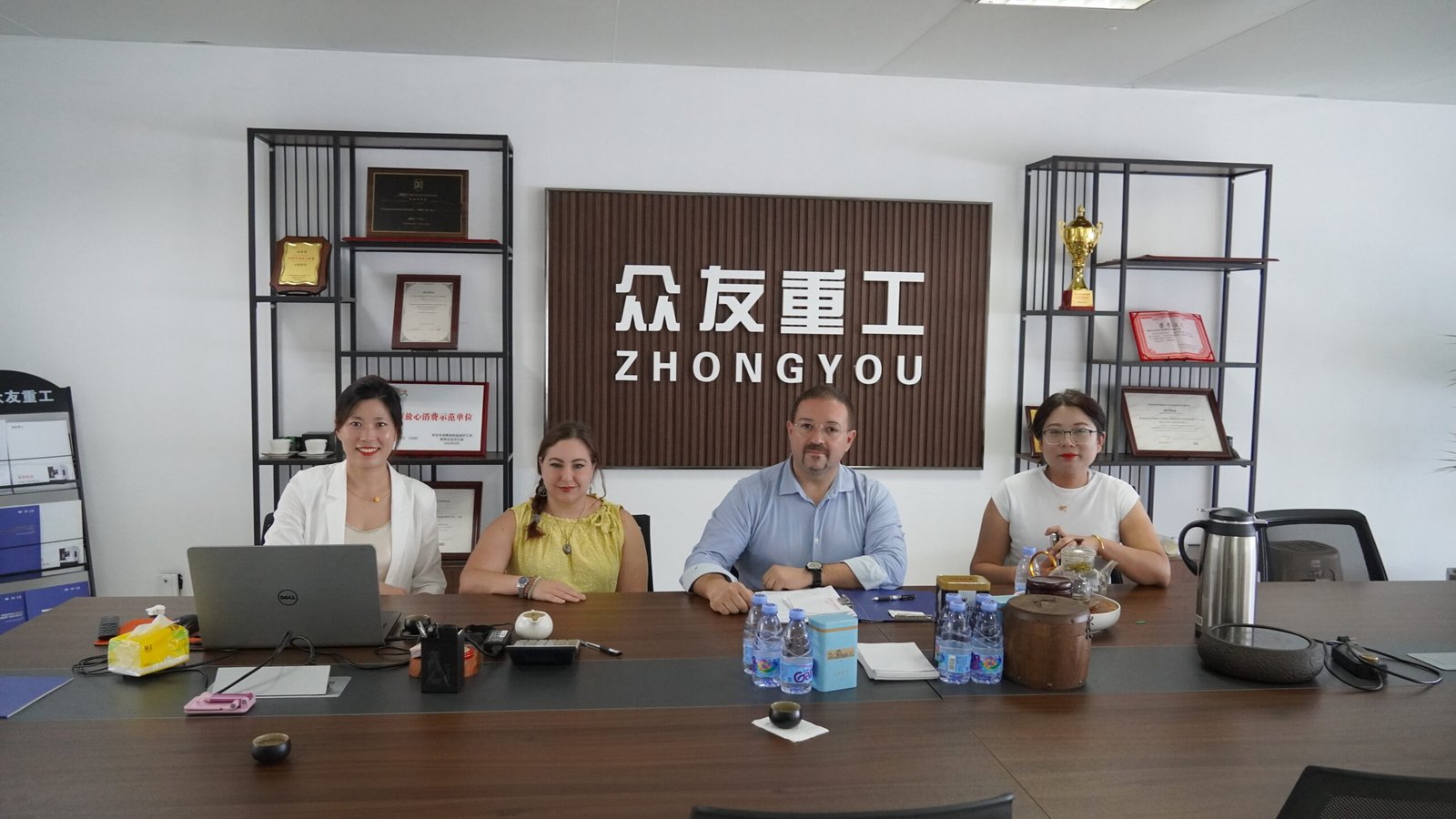 U.S. Customers Visit Zhongyou Heavy Machinery  Co., Ltd. and Praise Its High Standards 