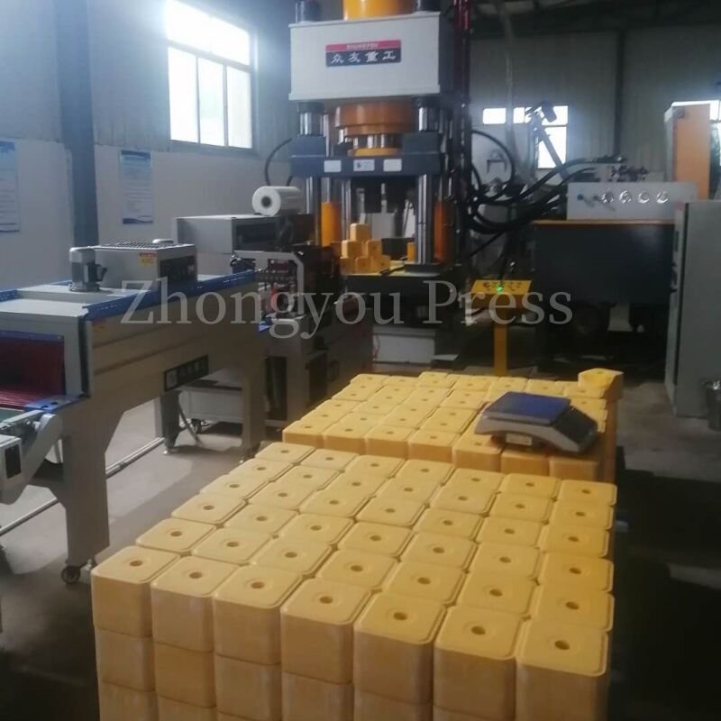 Zhongyou salt block making machine (1).jpg