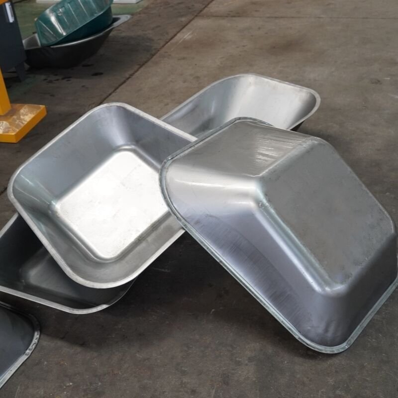 Wheelbarrow trolley making machine (4).JPG